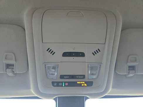 Used 2020 GMC Terrain SLT w/ Preferred Package image 23