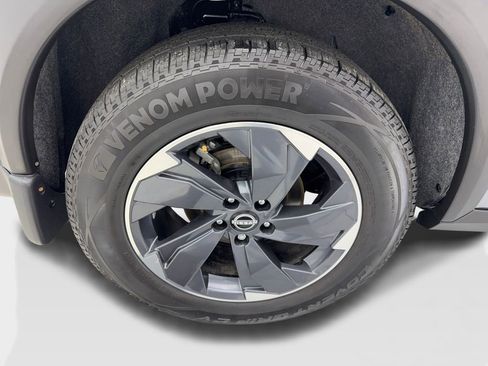 Used 2024 Nissan Rogue SV w/ SV Premium Package image 84