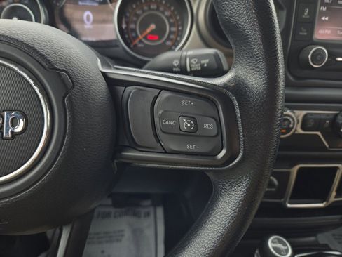 Used 2021 Jeep Wrangler Sport AWD/4WD image 16