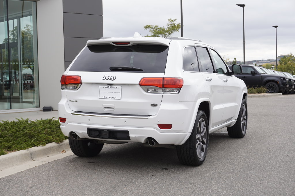 Used 2018 Jeep Grand Cherokee Overland AWD/4WD image 2