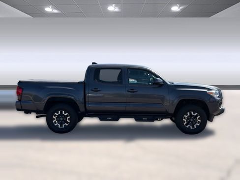 Used 2020 Toyota Tacoma SR AWD/4WD image 8