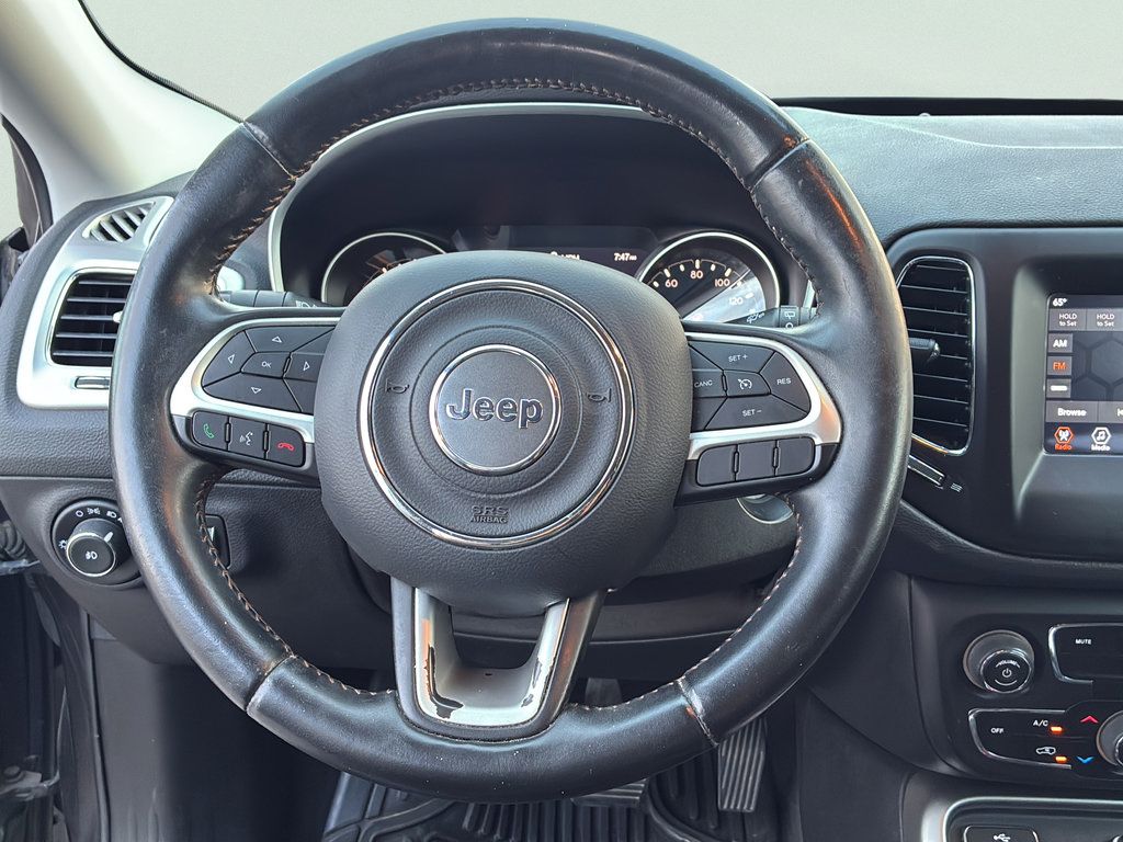 Used 2018 Jeep Compass Latitude w/ Popular Equipment Group FWD image 28