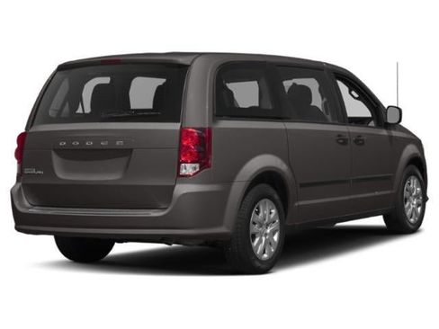 Used 2019 Dodge Grand Caravan SXT FWD image 3