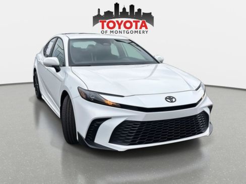 New 2026 Toyota Camry SE FWD image 1