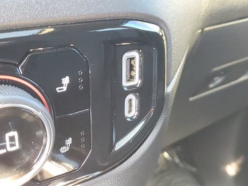 Certified 2022 Chevrolet Silverado 1500 LT Trail Boss w/ LT Trail Boss Premium Package AWD/4WD image 19
