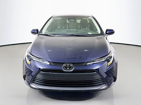 Used 2025 Toyota Corolla LE FWD image 2