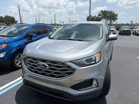 Used 2020 Ford Edge Titanium FWD image 8