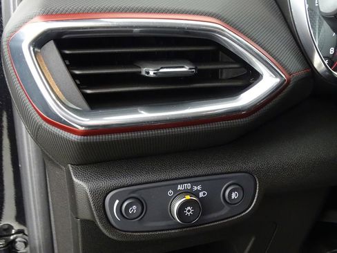 Used 2022 Chevrolet TrailBlazer RS image 18