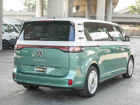 New 2025 Volkswagen ID. Buzz 1st Edition AWD/4WD image 6