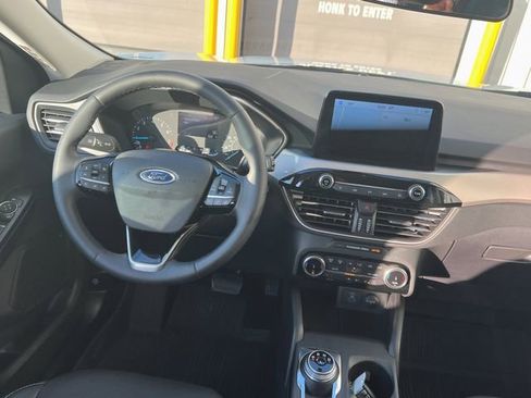 Used 2022 Ford Escape SEL image 14