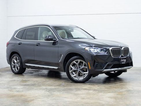 Used 2023 BMW X3 xDrive30i w/ Premium Package image 4