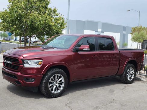 Used 2019 RAM 1500 Laramie AWD/4WD image 4