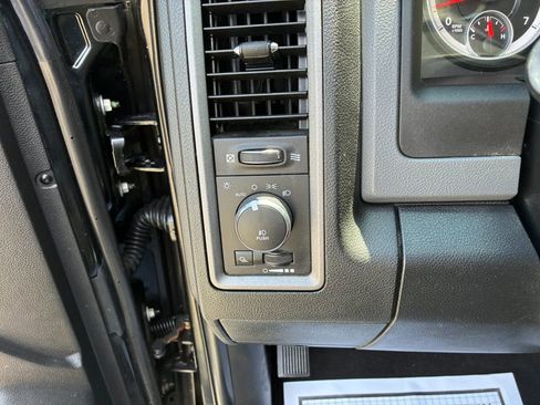 Used 2014 RAM 1500 Express AWD/4WD image 21