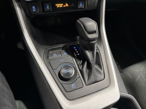 Used 2021 Toyota RAV4 XLE image 21