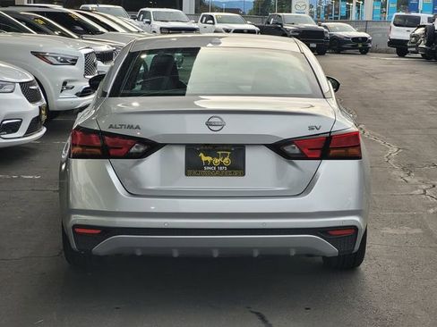 Used 2024 Nissan Altima 2.5 SV image 5