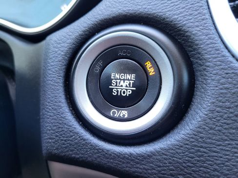 Used 2020 Dodge Durango SXT w/ 3rd Row Seating Group RWD image 16