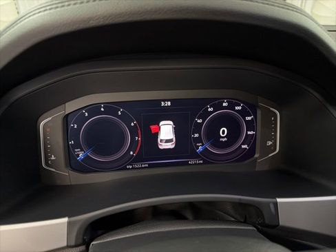 Used 2023 Volkswagen Atlas Cross Sport SE w/ Panoramic Sunroof Package image 30