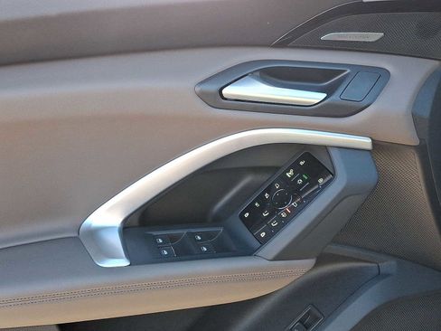 Certified 2025 Audi Q5 Premium Plus w/ Premium Plus image 10