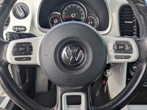 Used 2019 Volkswagen Beetle 2.0T SE image 24