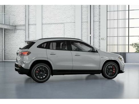 New 2026 Mercedes-Benz GLA 35 AMG 4MATIC image 19