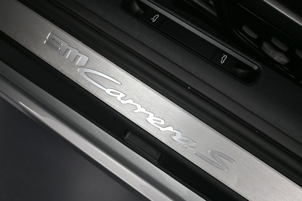 Used 2025 Porsche 911 Carrera S RWD image 36