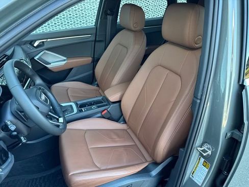Certified 2025 Audi Q3 2.0T Premium w/ Convenience Package image 10