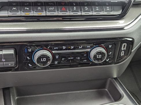 Used 2023 Chevrolet Silverado 1500 ZR2 w/ Technology Package AWD/4WD image 25