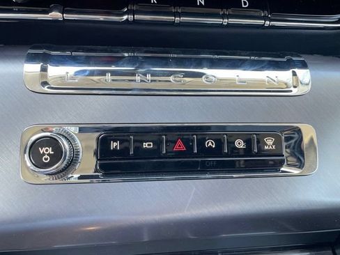 New 2026 Lincoln Aviator AWD image 16