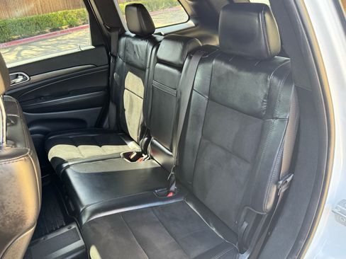 Used 2019 Jeep Grand Cherokee Altitude AWD/4WD image 25