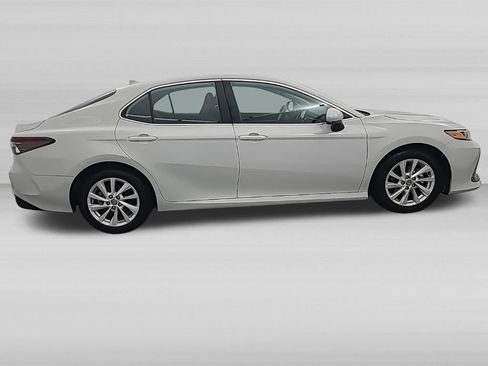 Used 2024 Toyota Camry LE FWD image 3