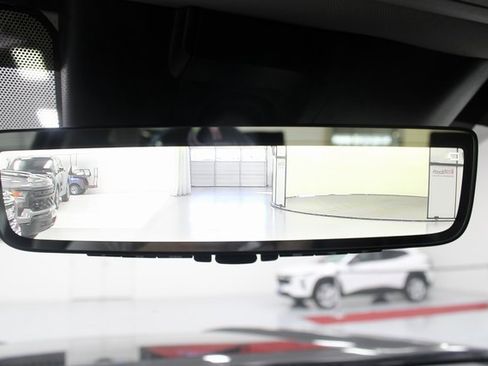 Used 2024 Toyota Tundra Limited image 3