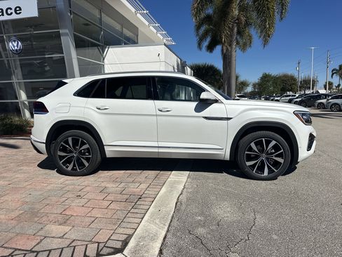 New 2026 Volkswagen Atlas Cross Sport SEL Premium R-Line image 5