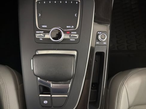 Used 2018 Audi Q5 Prestige w/ Prestige Package image 22