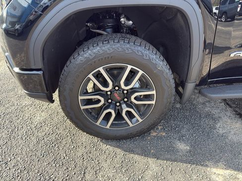 New 2026 GMC Sierra 1500 AT4 w/ AT4 Premium Package image 9