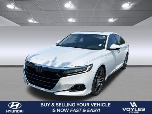 Used 2021 Honda Accord Touring image 1