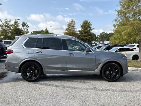 Used 2026 BMW X7 xDrive40i w/ Premium Package AWD/4WD image 2