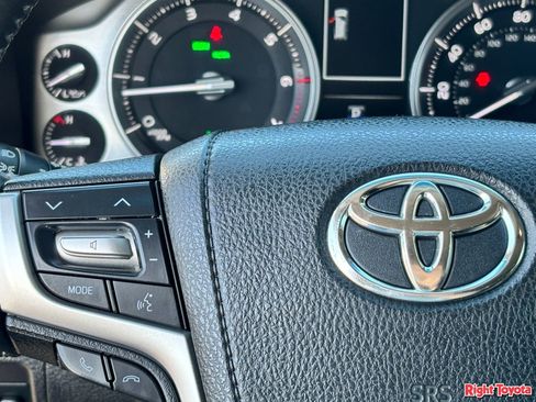 Used 2017 Toyota Land Cruiser AWD/4WD image 21