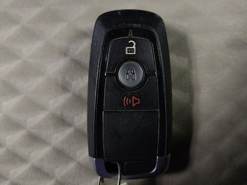 Used 2020 Ford Escape SE FWD image 32