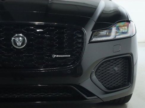 Used 2024 Jaguar XF R-Dynamic SE image 43