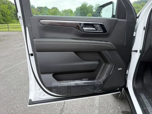 New 2026 Chevrolet Tahoe Z71 w/ Comfort Package AWD/4WD image 10