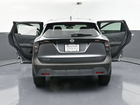 New 2025 Nissan Kicks SV w/ SV Premium Package AWD/4WD image 47