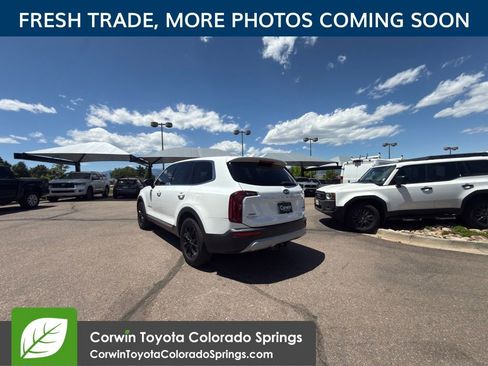 Used 2020 Kia Telluride LX AWD/4WD image 5