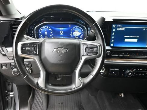 Used 2024 Chevrolet Silverado 1500 RST AWD/4WD image 11