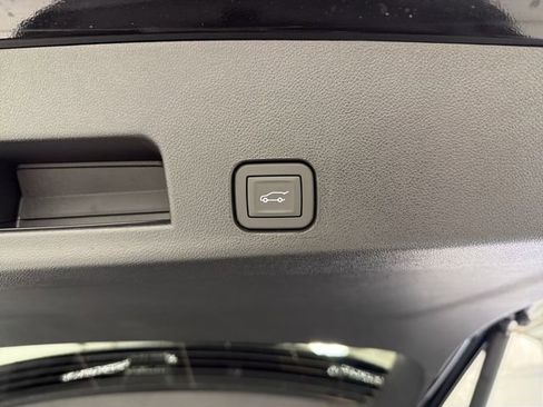Certified 2026 Chevrolet Traverse LT w/ Enhanced Driving Package FWD image 16