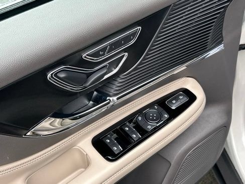 Used 2022 Lincoln Corsair AWD w/ Equipment Group 101A image 26