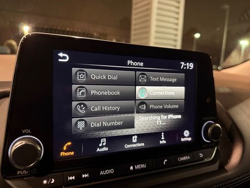 Used 2023 Nissan Rogue SV w/ SV Premium B Package image 23