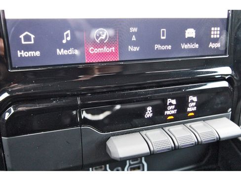 Used 2025 RAM 1500 Lone Star image 28