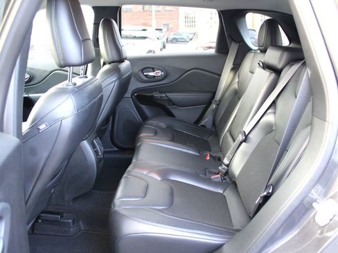 Used 2021 Jeep Cherokee Latitude Plus image 7