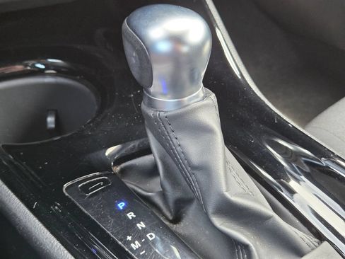 Used 2021 Toyota C-HR XLE FWD image 34