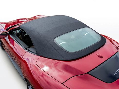 Certified 2025 Ferrari Roma Spider RWD image 27